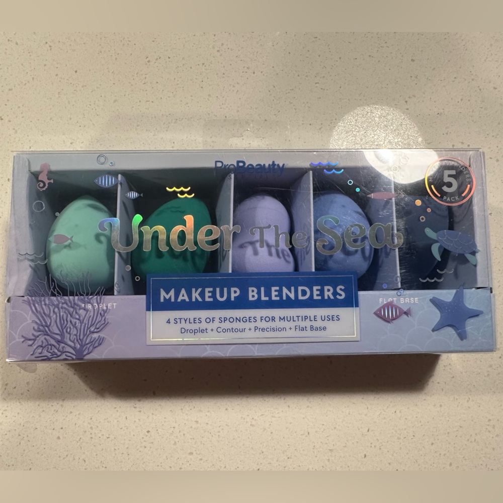 NWT Makeup Blender Set - under the sea